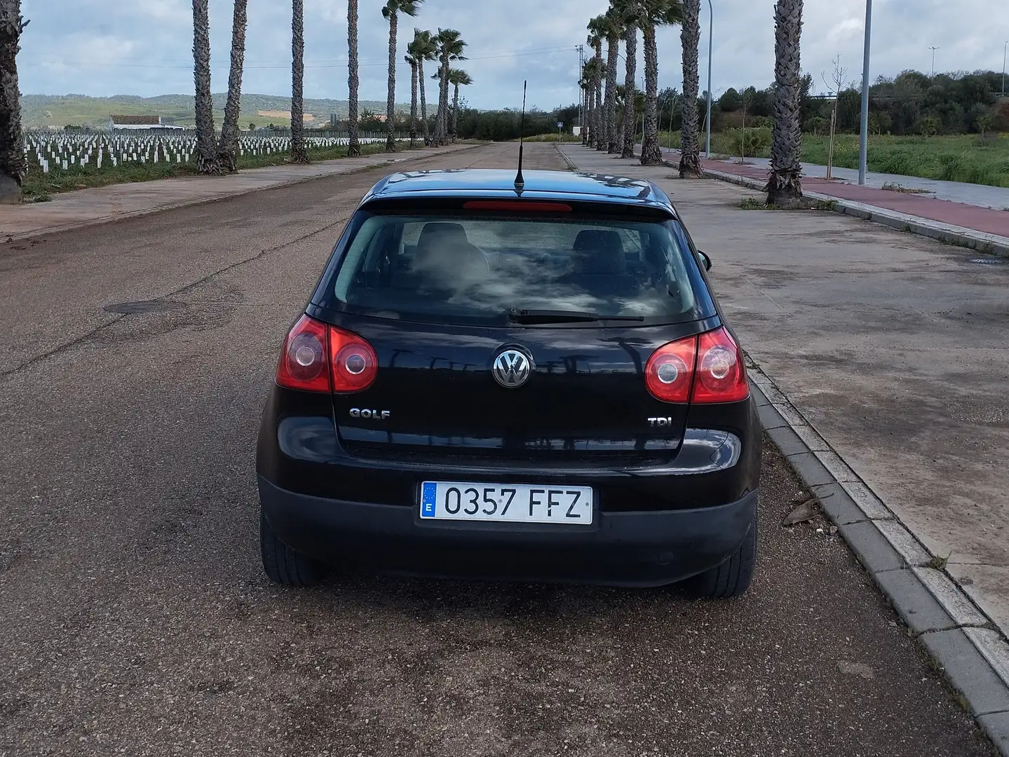 Volkswagen Golf Negro - 1