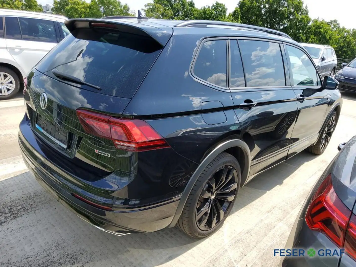 Volkswagen Tiguan Allspace Highline 2.0 TDI 4MOTION DSG 200PS 7-Sitze Schwarz - 2
