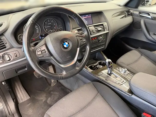 BMW X3 view 7