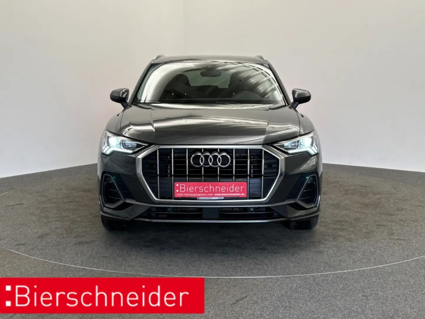 Audi Q3 35 TFSI S tronic line LED NAVI S-SITZE 18 GRA DAB Grau - 2