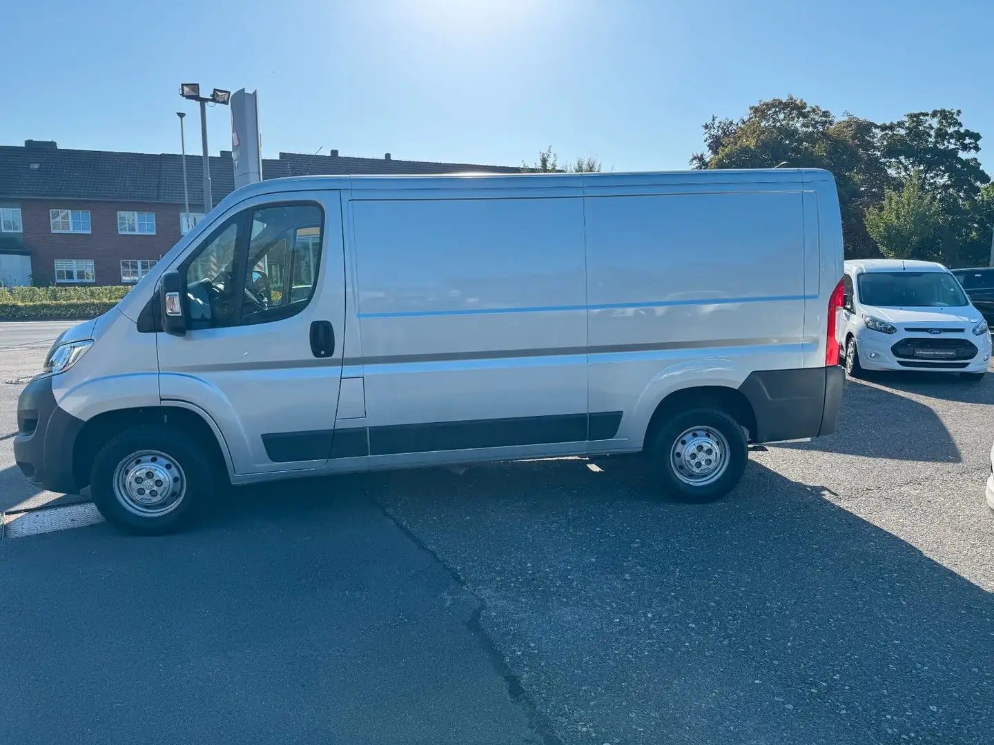 Citroen Jumper Kasten 33 L2H1 Profi BlueHDi 130 Silber - 2