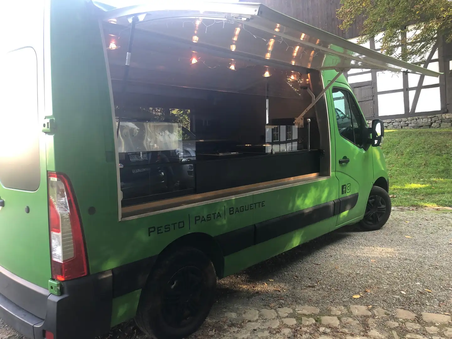 Renault Master Master 3.0 dCi L2H1 Grün - 1