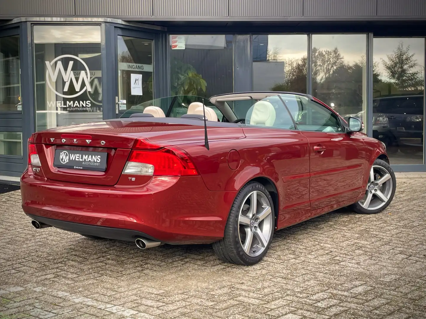 Volvo C70 Convertible 2.5 T5 Summum Dynaudio l PDC l 18 Inch Rood - 2