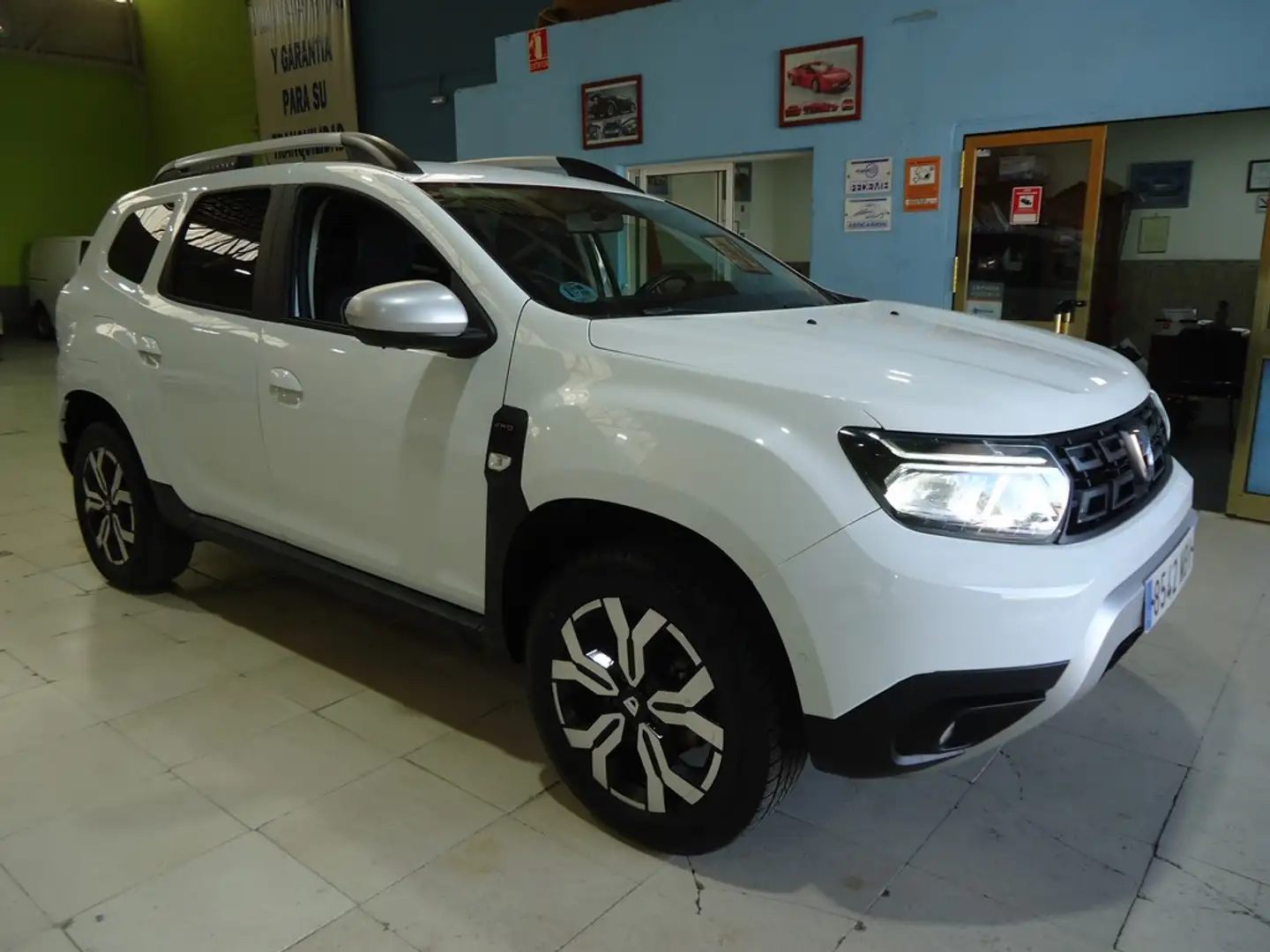 Dacia Duster 1.5 Blue dCi Prestige 4x4 85kW Weiß - 2