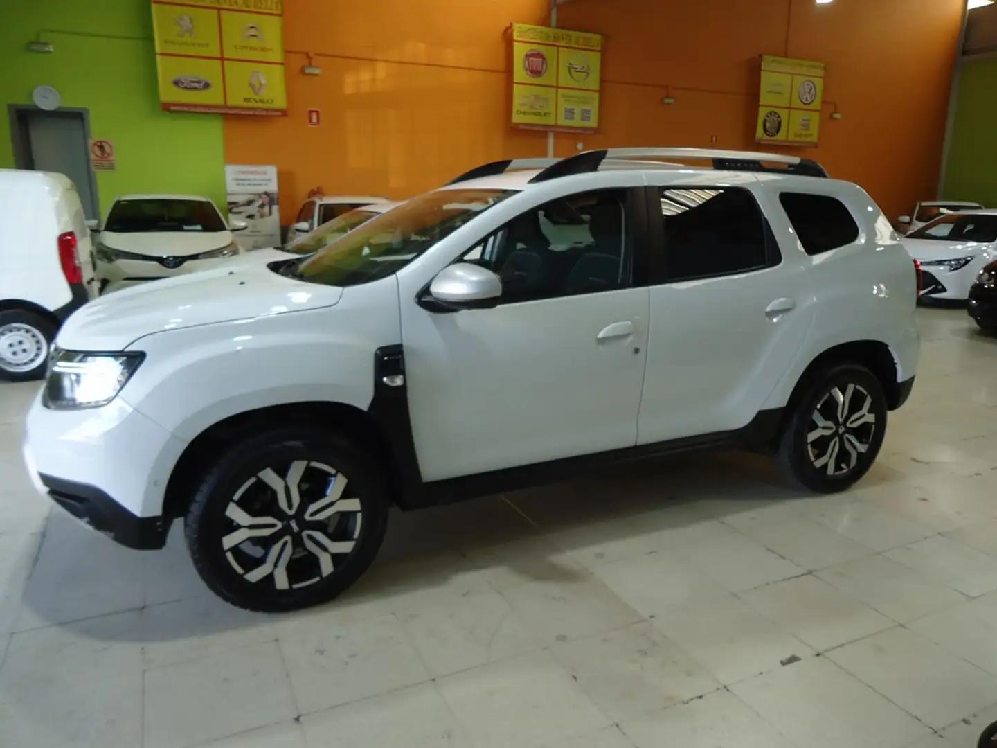 Dacia Duster 1.5 Blue dCi Prestige 4x4 85kW Weiß - 1