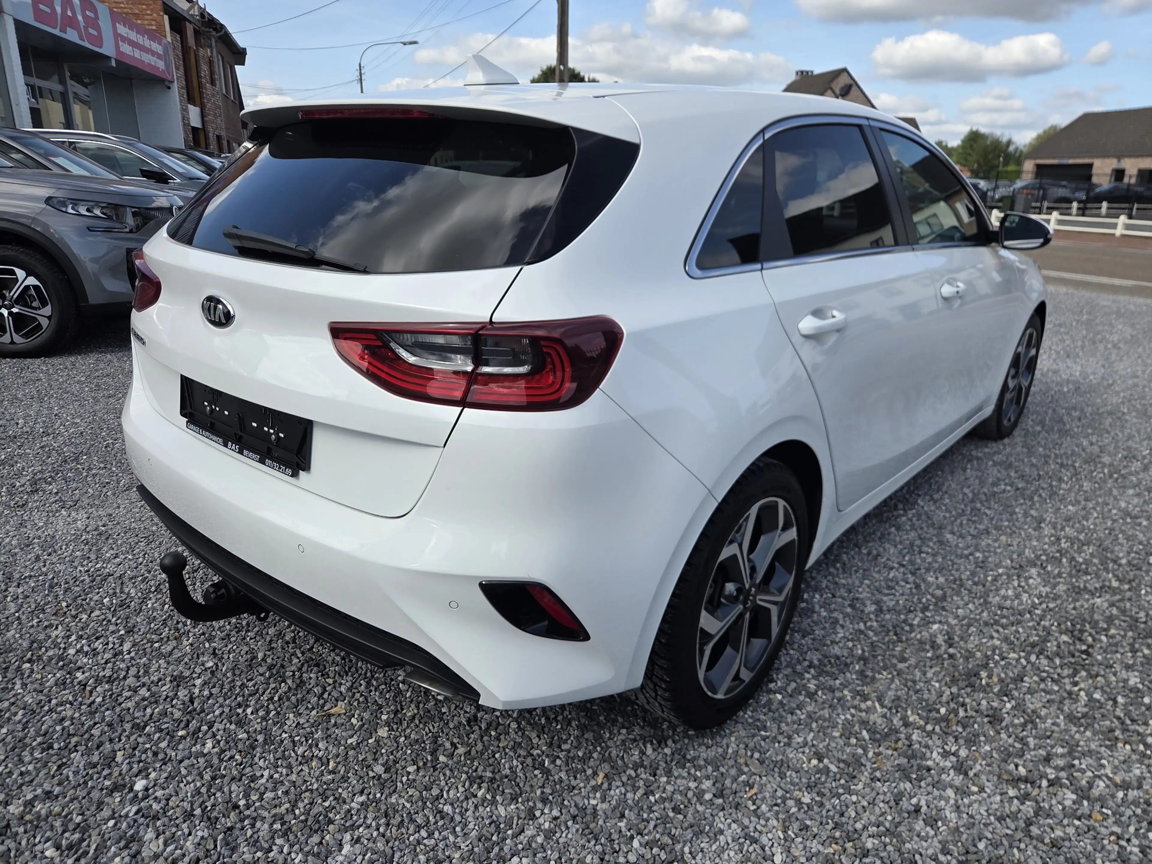 Kia Ceed / cee'd Ceed 1.0 T-GDi More ISG — photo 4