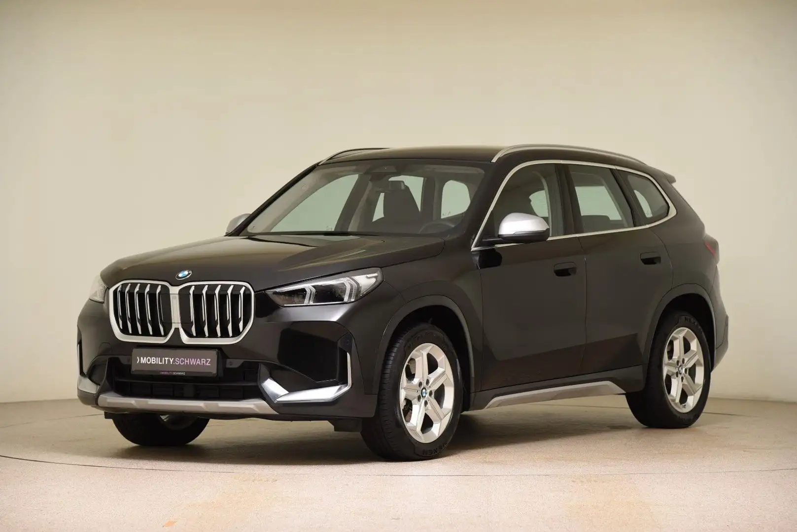 BMW X1 xDrive23d xLine DriveAss ACC AHK ParkAss Navi Rood - 1