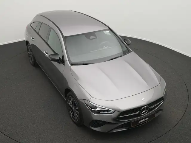 Mercedes-Benz 250 view 12