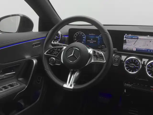 Mercedes-Benz 250 view 19