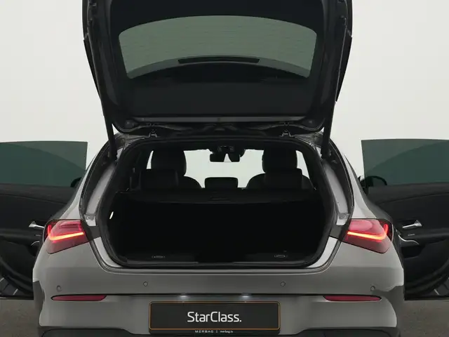 Mercedes-Benz 250 view 17