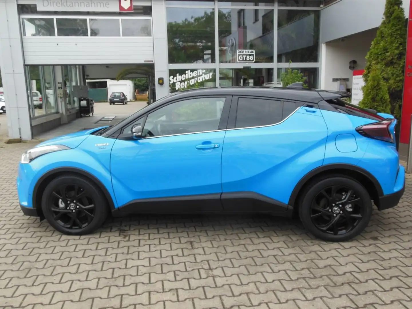 Toyota C-HR Hybrid Style Selection aus 1. Hand Blau - 2