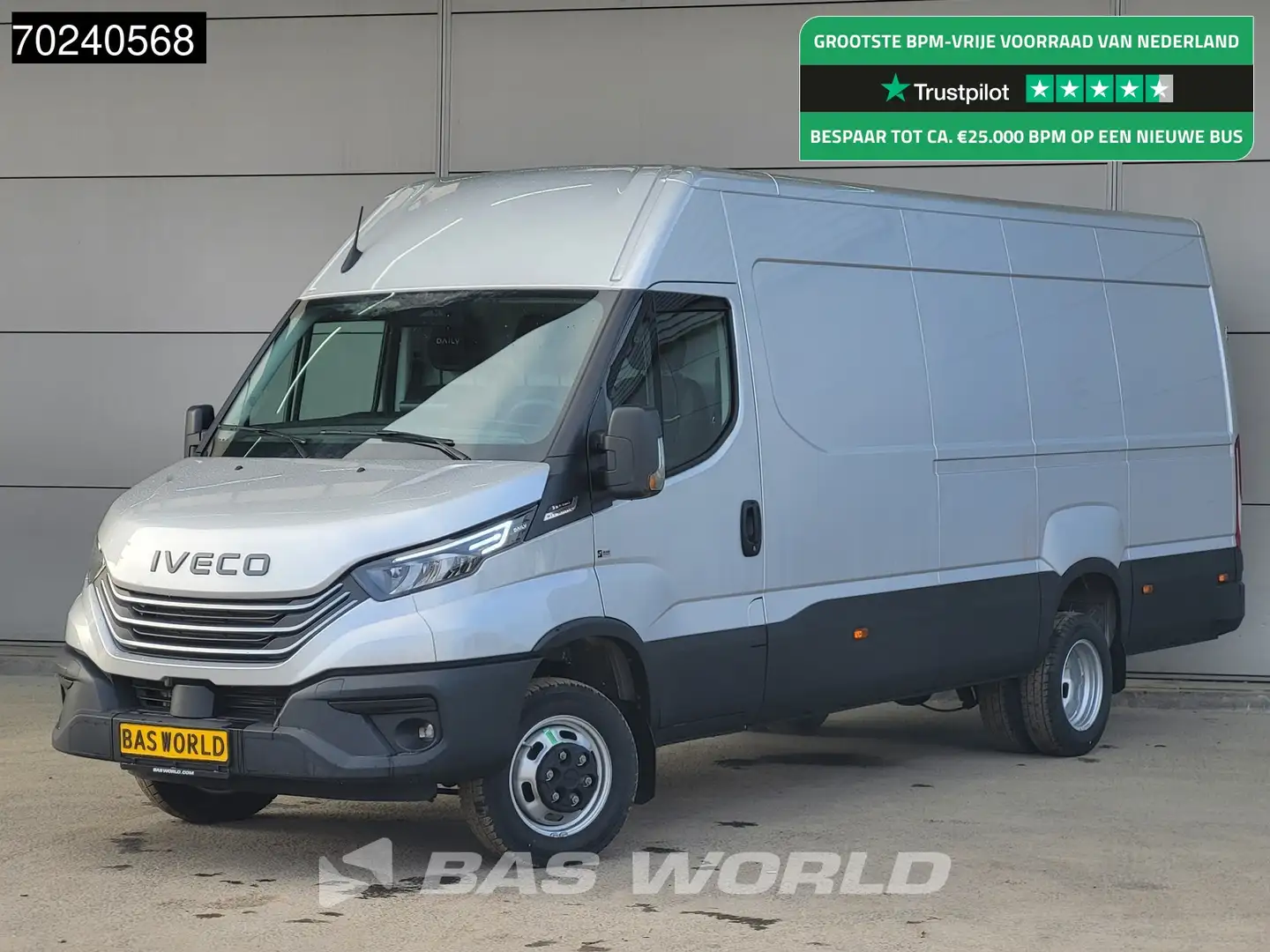Iveco Daily 35C18 180PK Automaat Dubbellucht L4H2 ACC Navi Cam Stříbrná - 1