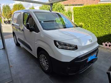 Proace City 1.5 D-4D Tracks