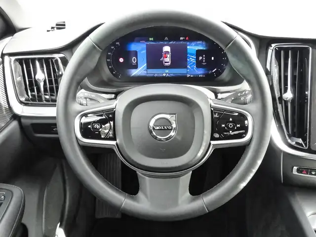 Volvo V60 Cross Country view 12