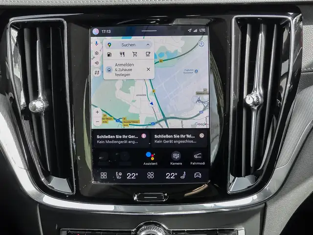 Volvo V60 Cross Country view 10