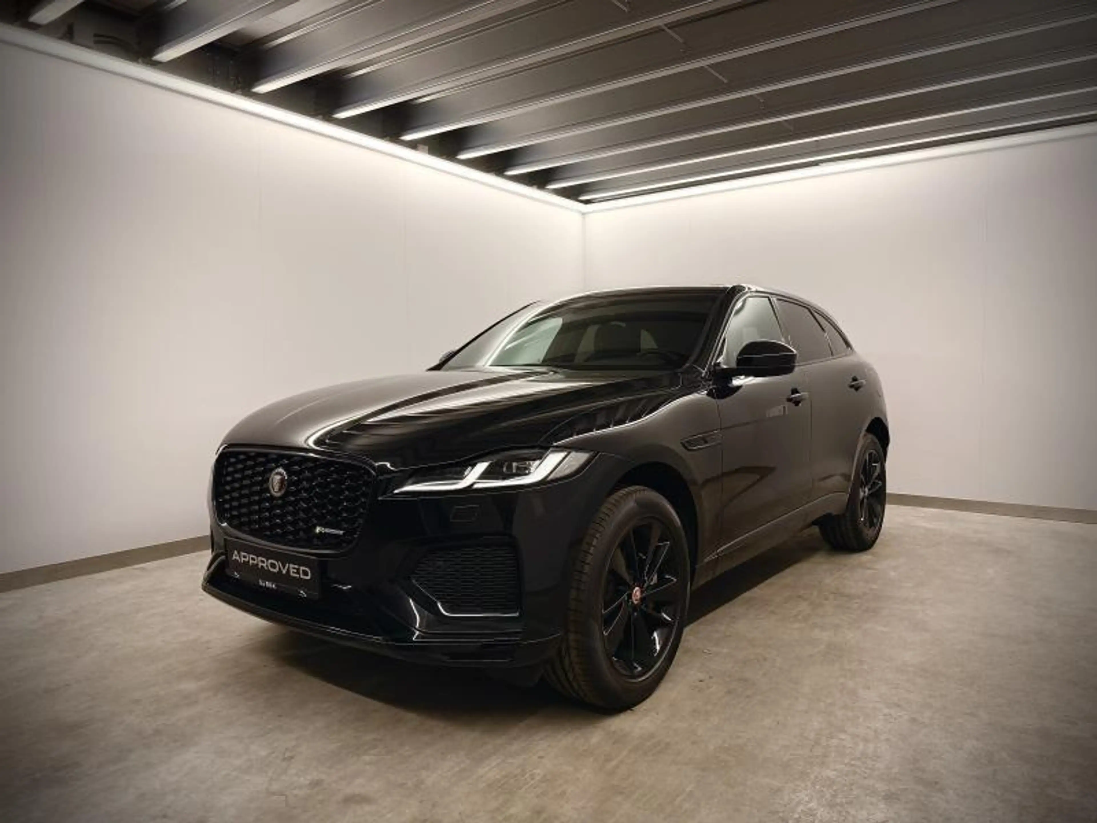Jaguar F-Pace R-Dynamic SE P400e