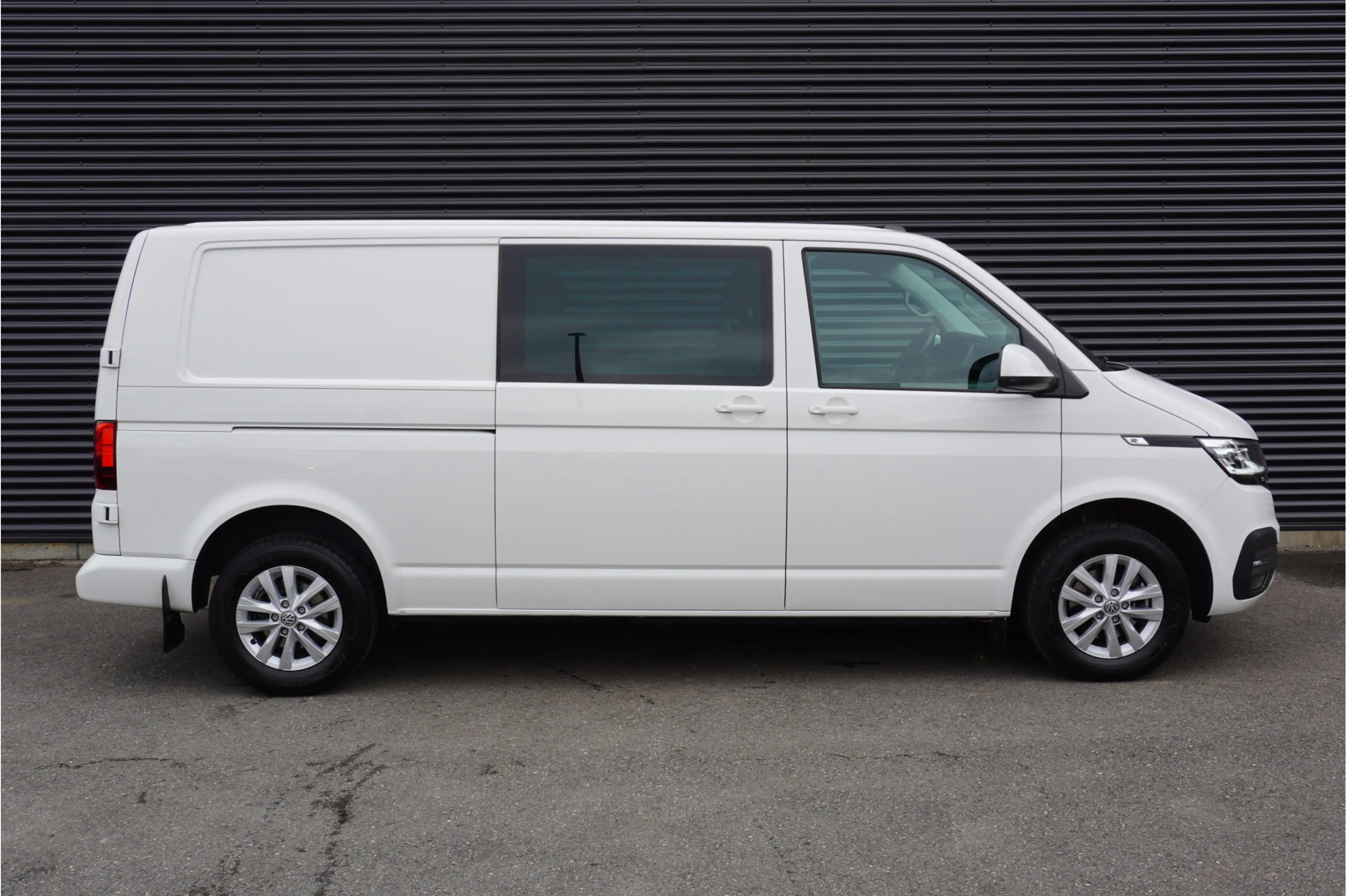 Volkswagen T6.1 Transporter 150 PK Automaat Dubbele Cabine ACC Apple Carplay S — photo 4