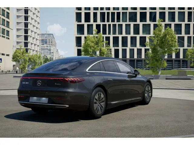 Mercedes-Benz Eqs view 3