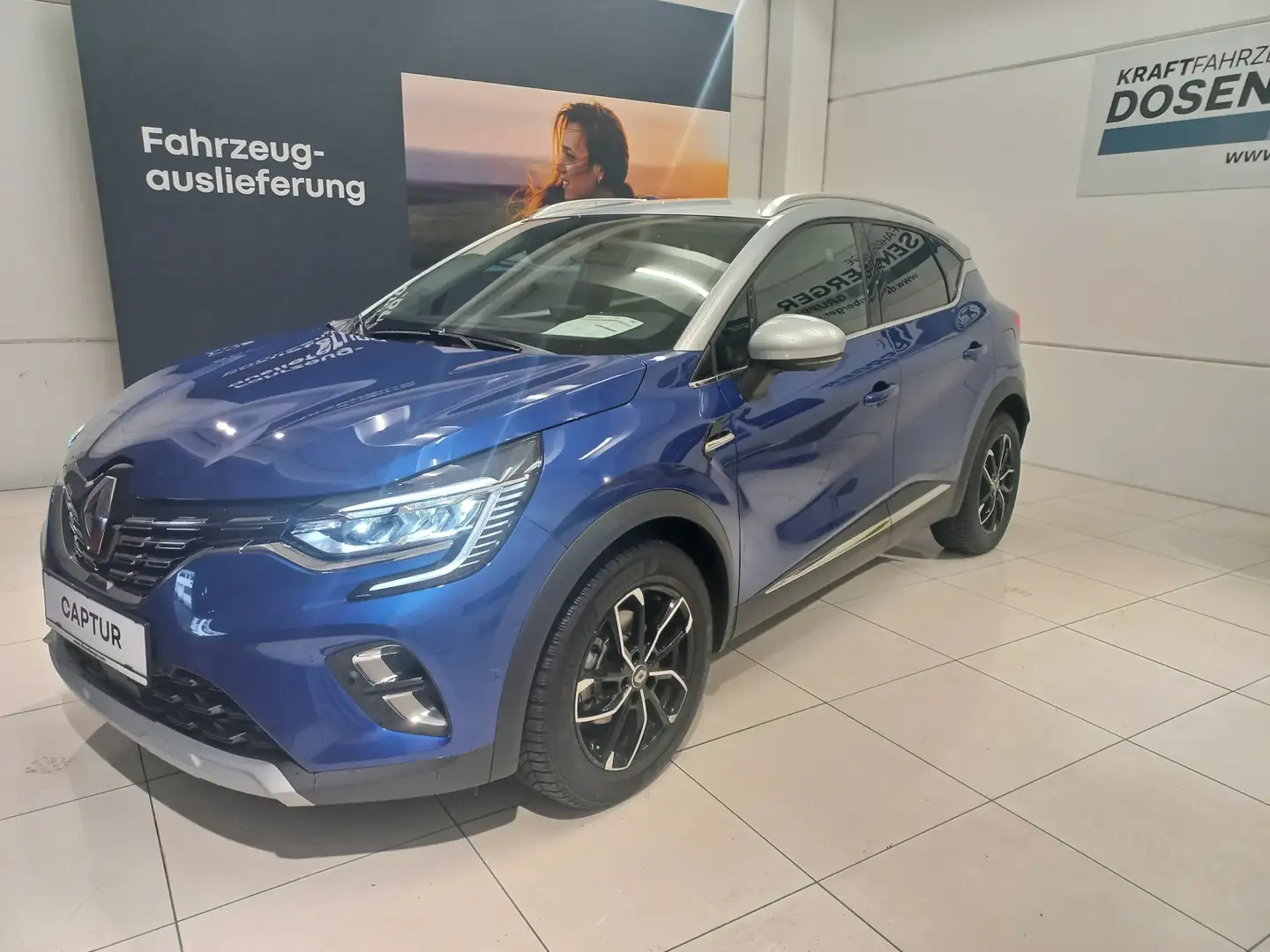 Renault Captur Captur ICONIC E-Tech Plug-In 160 EDC Blau - 1