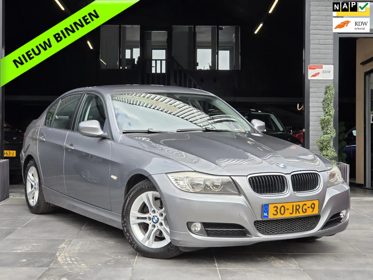 BMW 318 3-serie 318i Business Line| PDC|Automaat|Cruise|Na Gris - 1