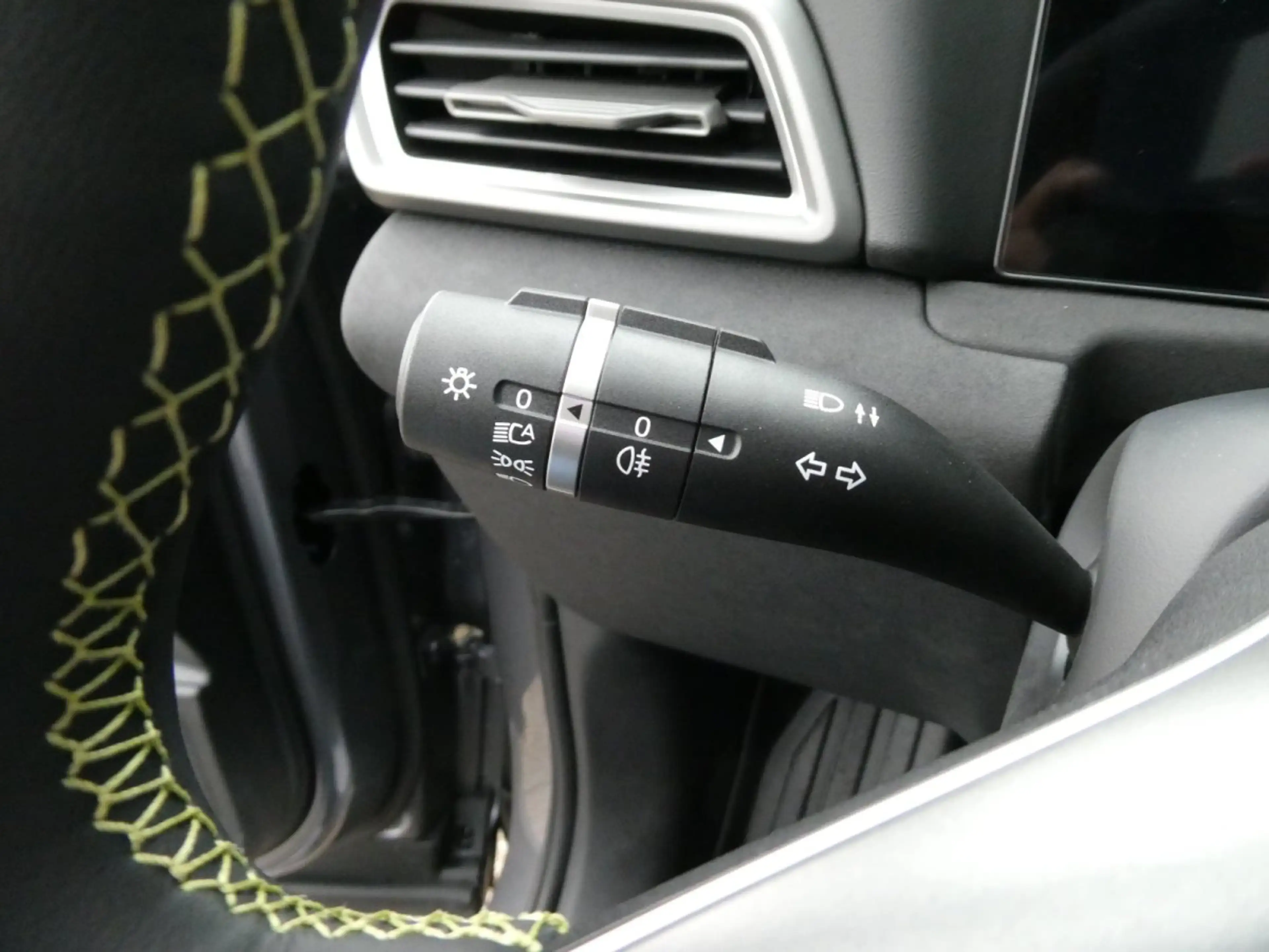 BYD Atto 2 DM-I Boost *Privacy*Leder*Glasdach*360Grad* — photo 15