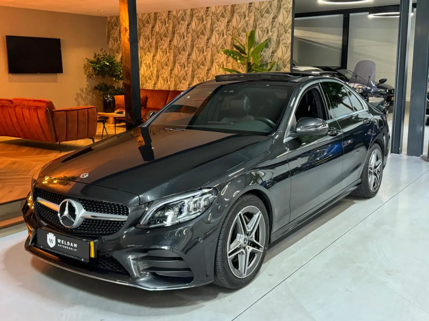 Mercedes-Benz C 200 Business Solution AMG Garantie NAP Pano Camera PDC Grijs - 2