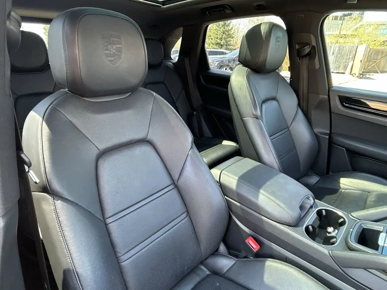 Porsche Cayenne снимка Porsche Cayenne