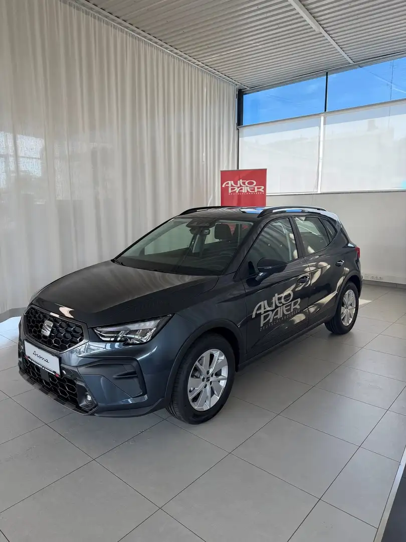 SEAT Arona Reference Edition 1.0 TSI Grau - 1