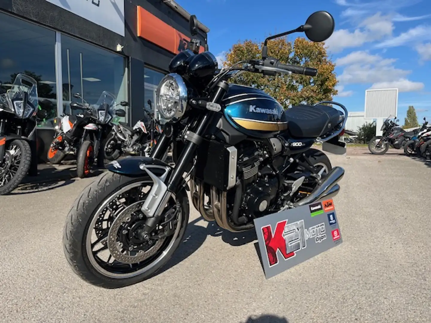 Kawasaki Z900RS Bleu - 2