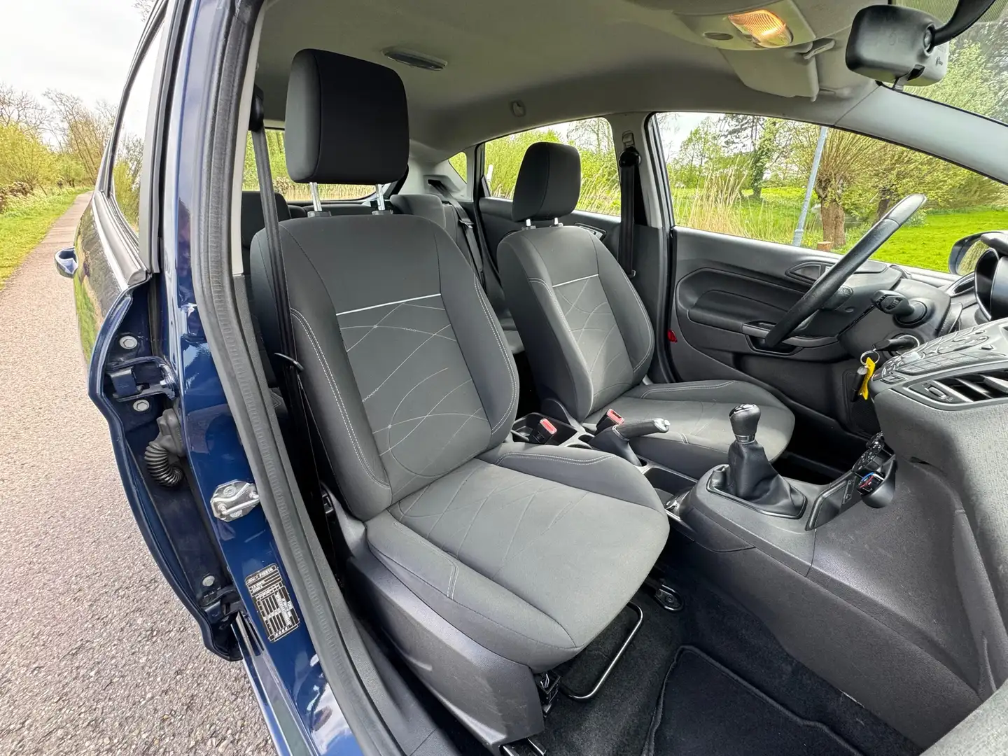 Ford Fiesta 1.0 Style Ultimate / Navigatie / Goed onderhouden Blauw - 2