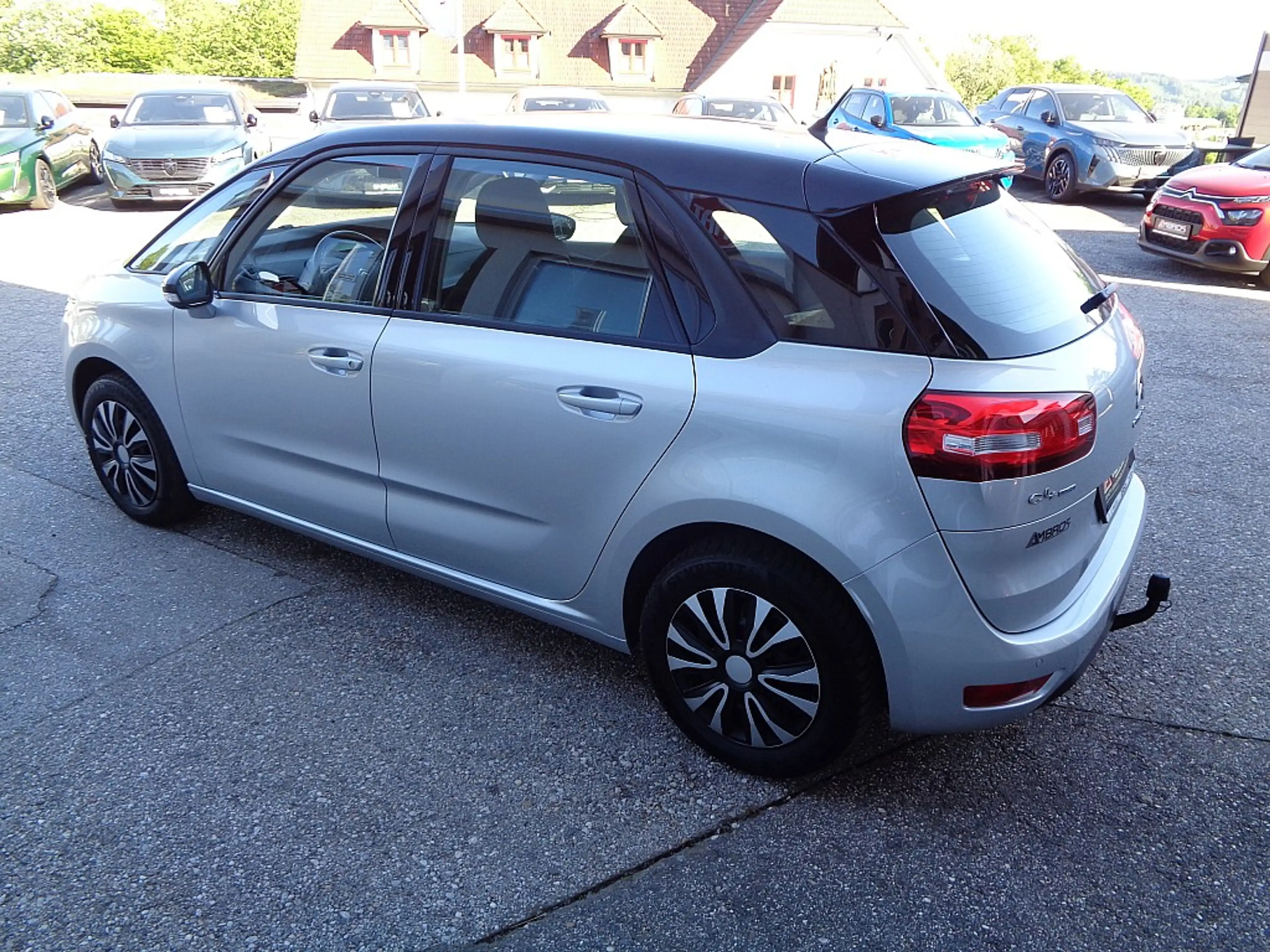 Citroen C4 Picasso BlueHDi 120 6-Gang Seduction Bicolore + Anhänge... — photo 5