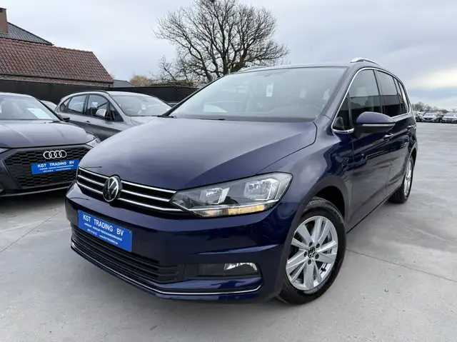 Volkswagen Touran 1.5 TSI HIGHLINE 7 ZIT NAVIGATIE ZWART LEDER CAMER