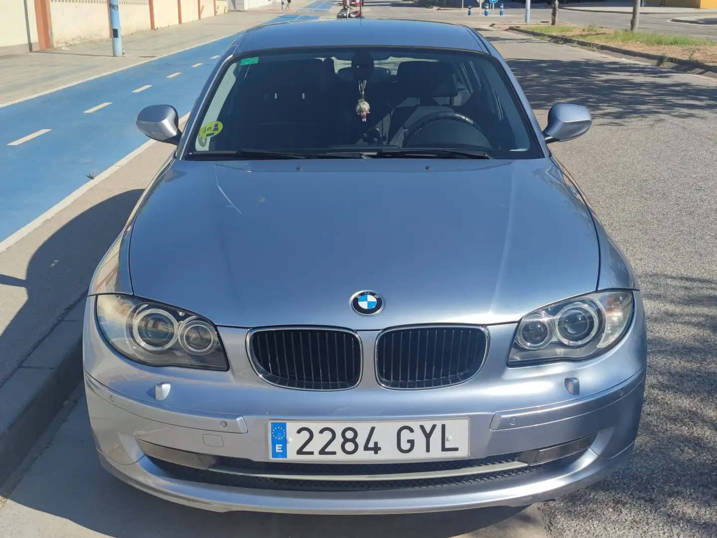 BMW 118 118d Plateado - 1