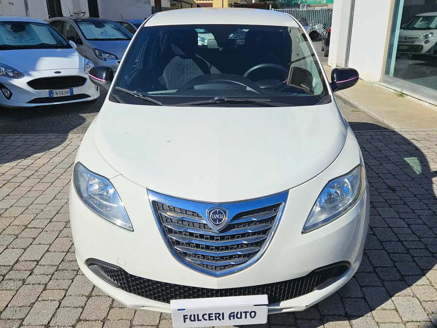 Lancia Ypsilon Ypsilon 0.9 t.air Elefantino ecochic metano 80cv Bianco - 2
