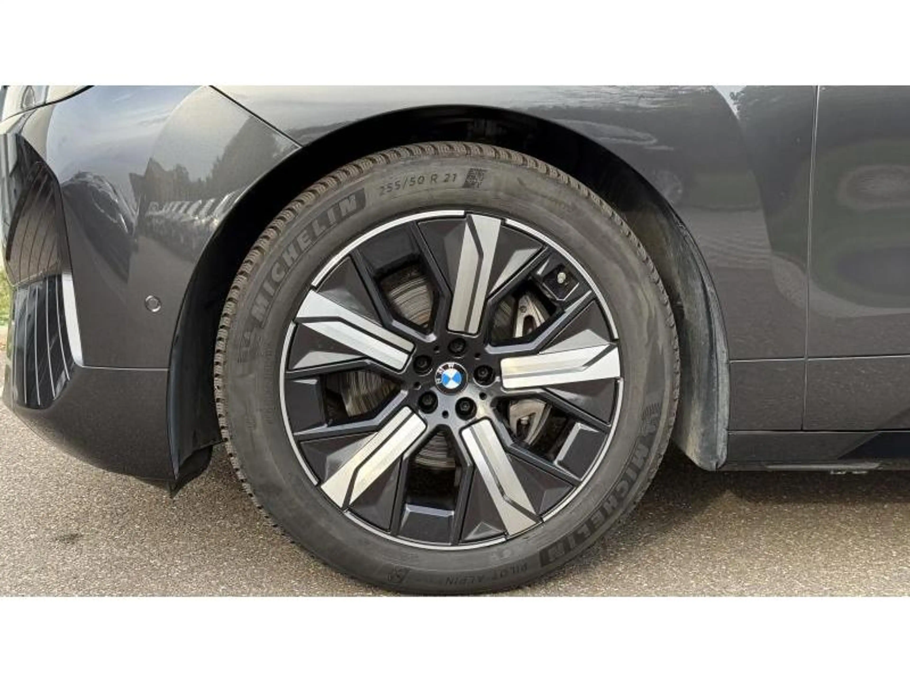 BMW iX 45 xDrive Toit Panoramique Iconic Glow Sièges Ven — photo 8