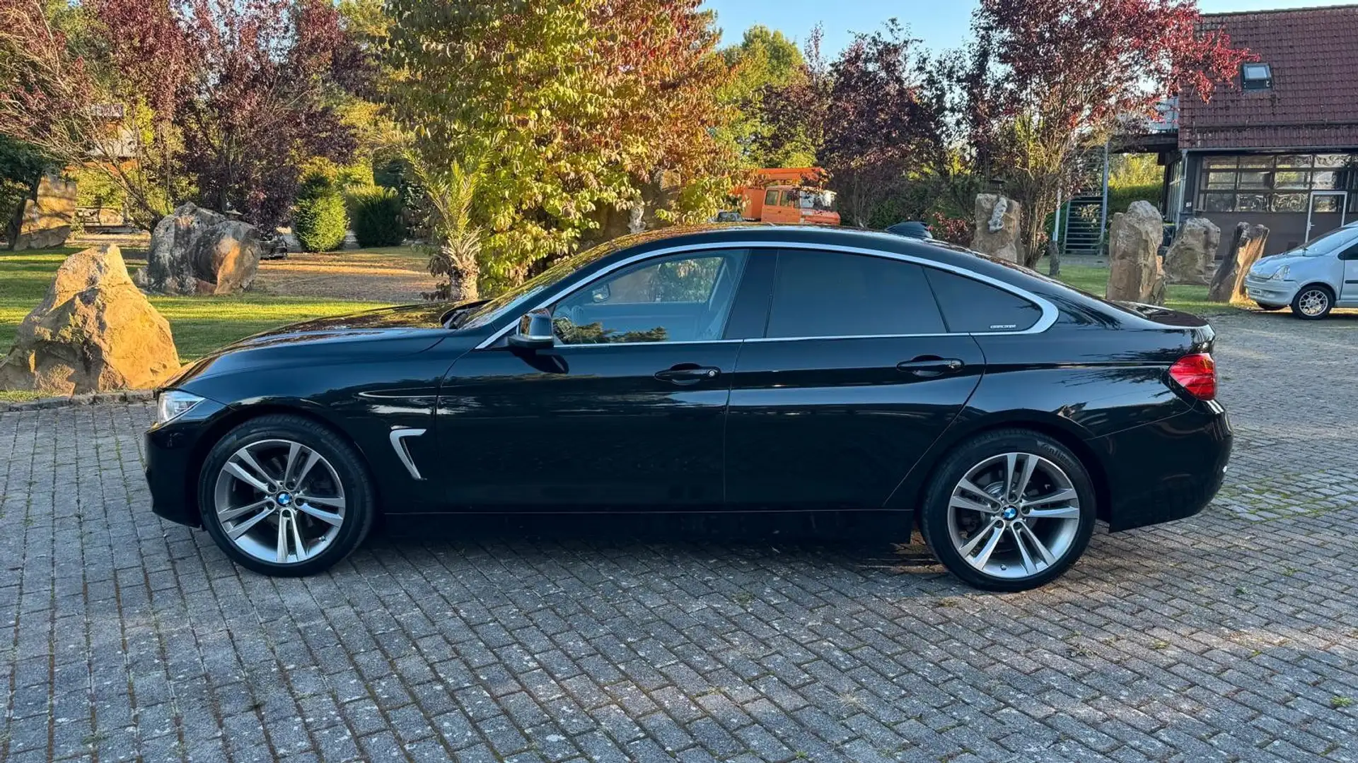 BMW 420 420d xDrive Gran Coupé Sport Line Schwarz - 2