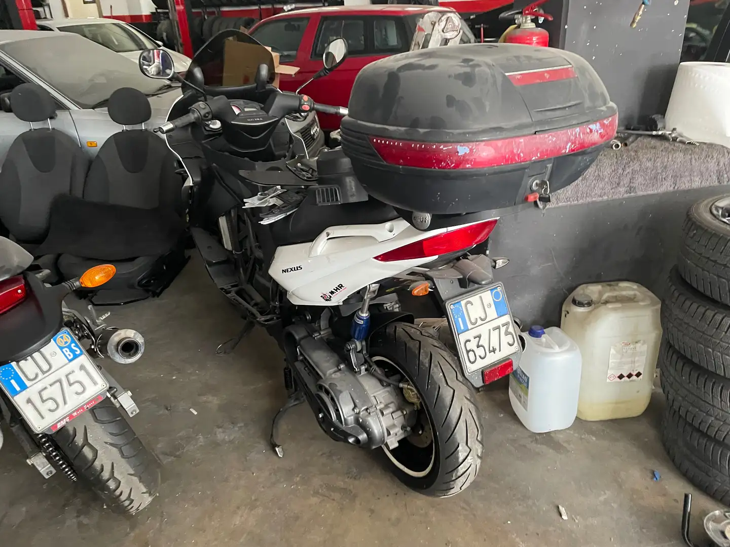Gilera Nexus 500 Bianco - 2