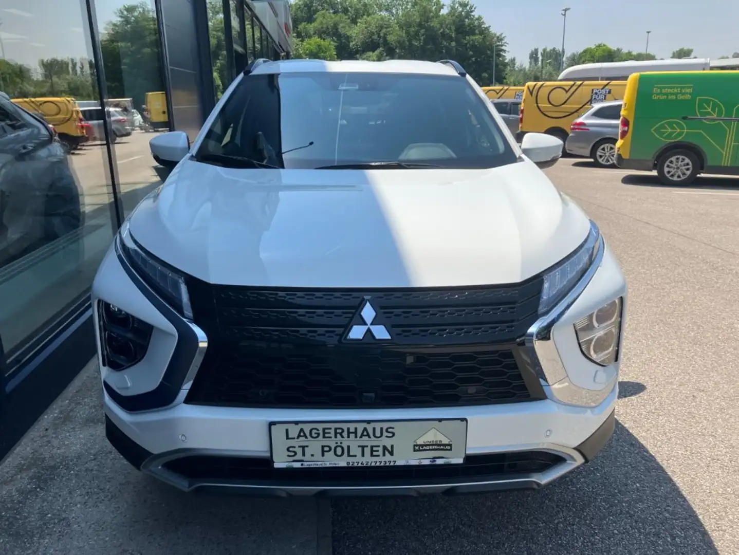 Mitsubishi Eclipse Cross PHEV 2,4 4WD Intense+ Navi 21 Weiß - 2