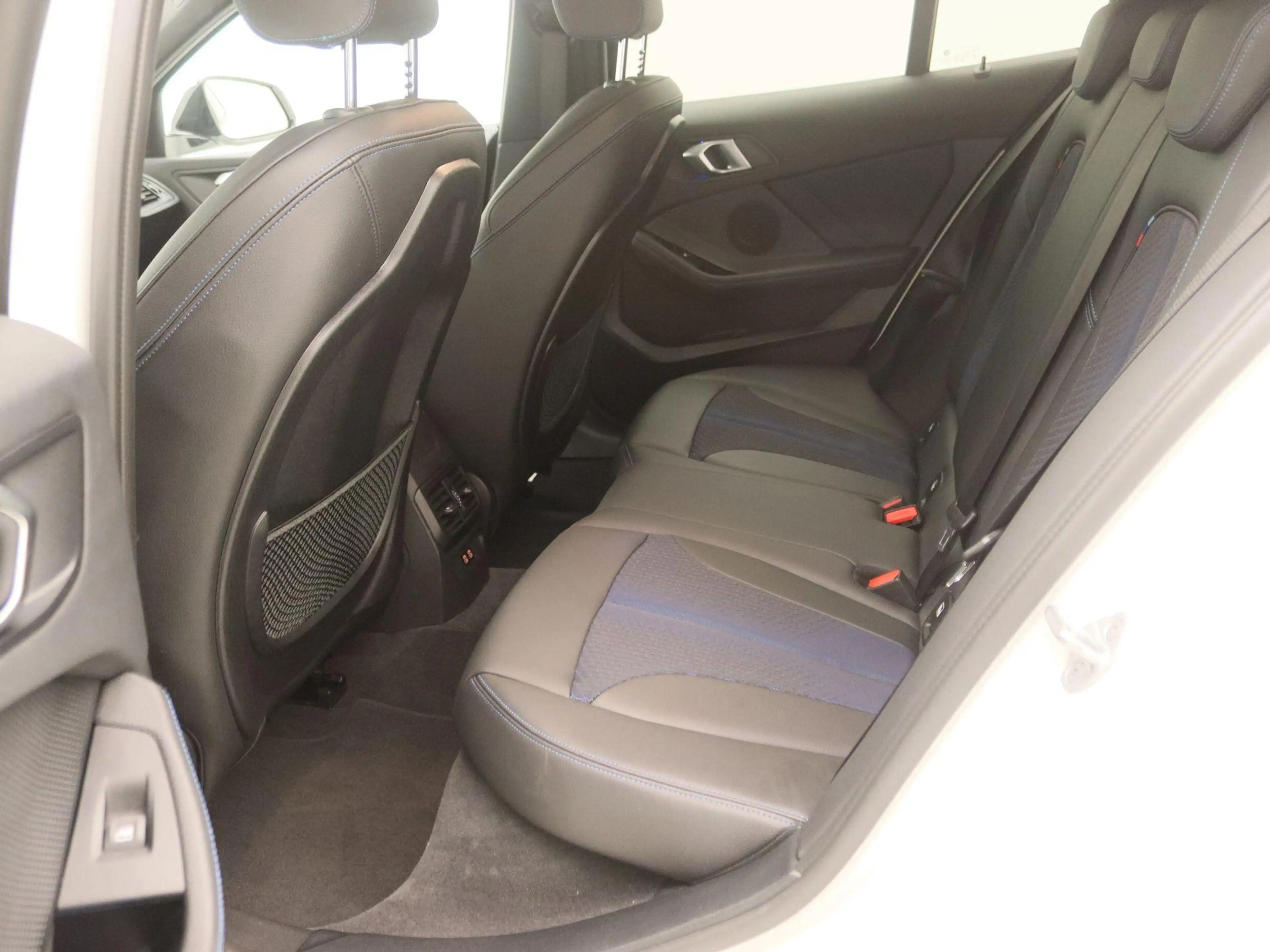 BMW 120 1-serie 120i Executive Edition | M-Sport Pakket | — photo 13