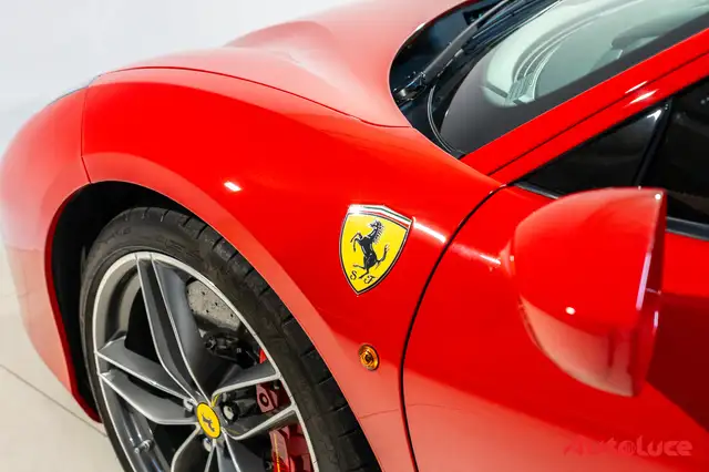 Ferrari 488 GTB view 8