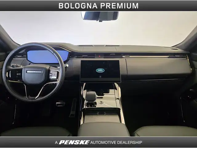 Land Rover Range Rover Sport view 4
