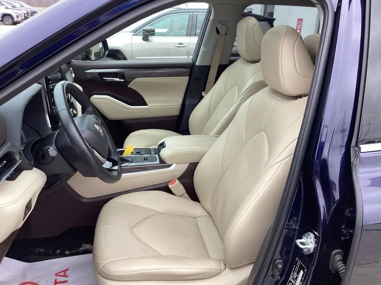 Toyota Highlander снимка Toyota Highlander