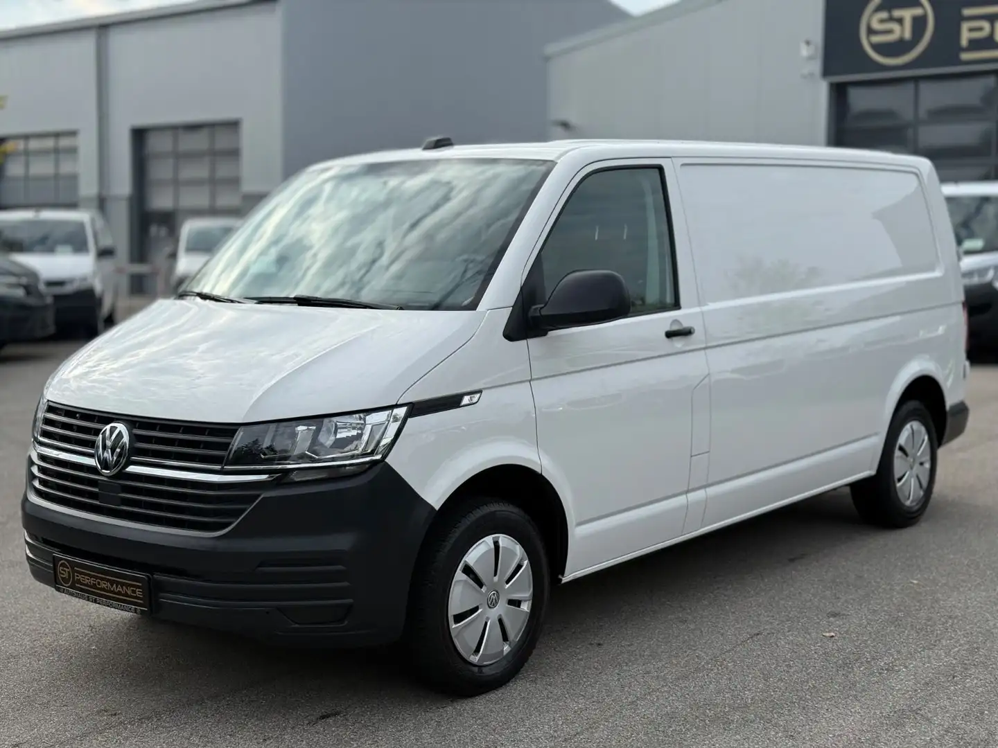 Volkswagen T6 Transporter T6.1 Transporter Lang KLIMA TEMPOMAT NAVI 1HAND Weiß - 1