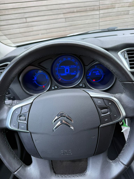 Citroen C4 1.2 PureTech Ligne Business — photo 13