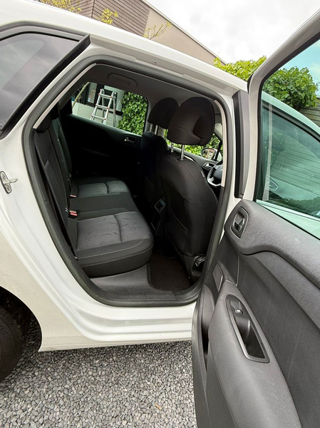 Citroen C4 1.2 PureTech Ligne Business — photo 8