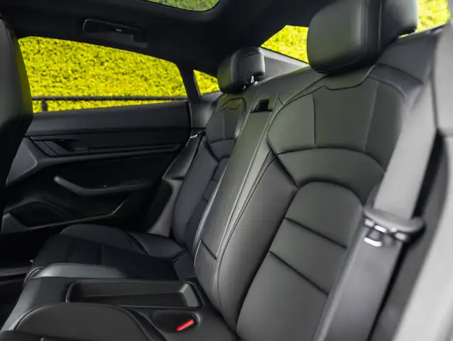 Porsche Taycan view 9