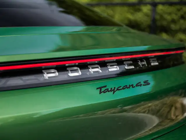 Porsche Taycan view 24