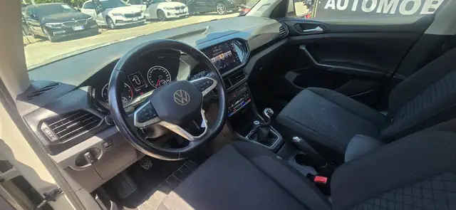 Volkswagen T-Cross view 7