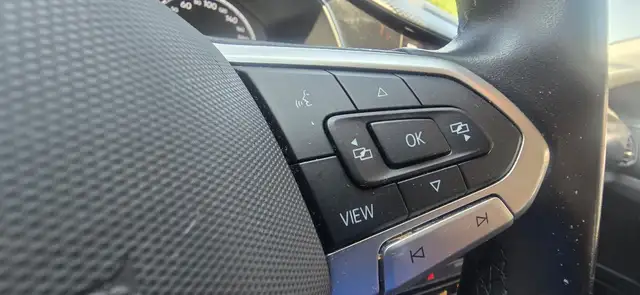 Volkswagen T-Cross view 9