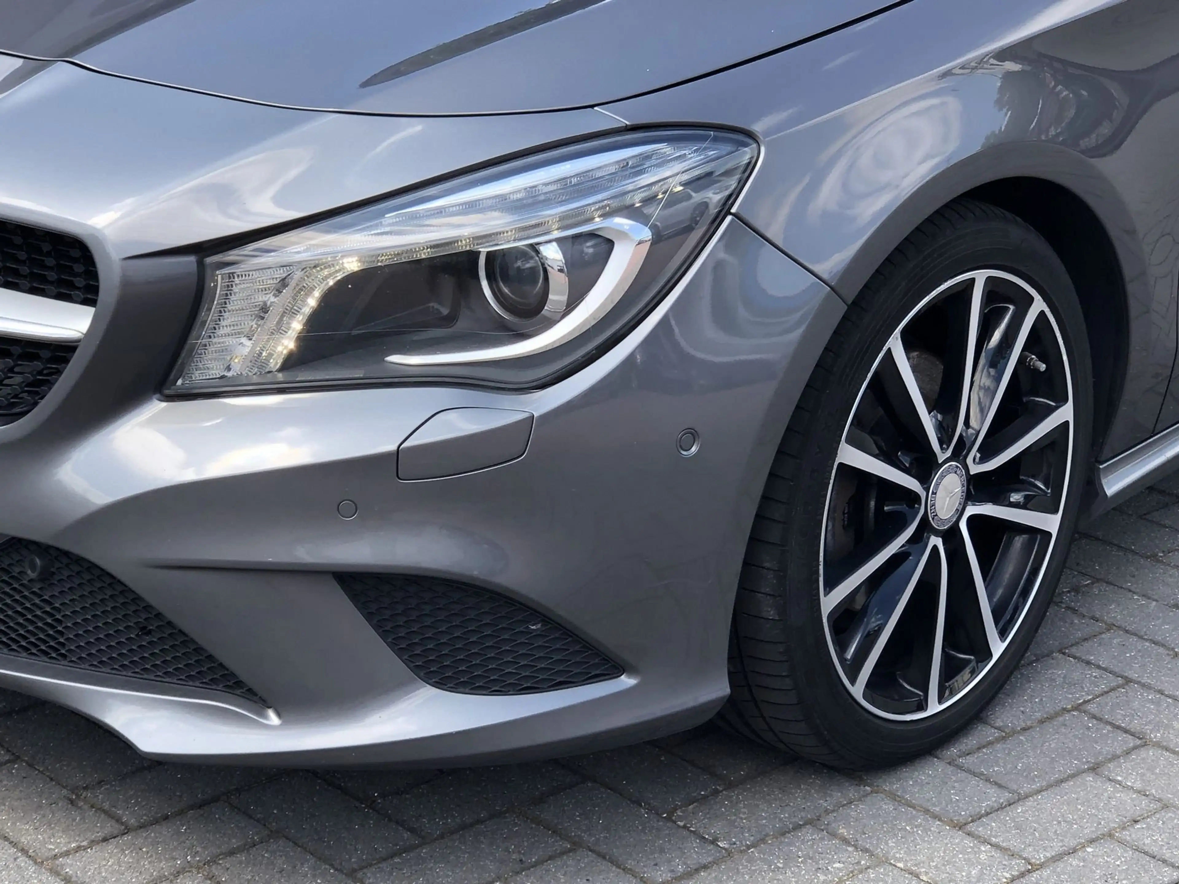 Mercedes-Benz CLA 200 Shooting Brake 200 d Urban *Navi*Pano*Trekhaak* — photo 3